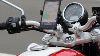 バイクにスマホを取り付けると何が起こる？見落としがちな「スマホへの負荷」